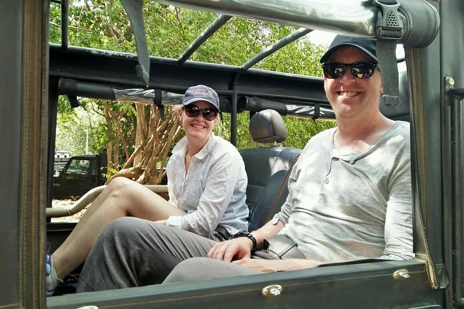 03 Nights in Amazing Sri Lanka - The private guide makes the difference