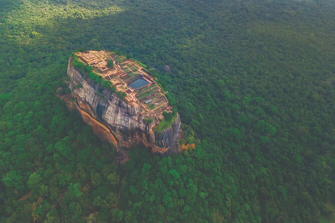 08 Days private round trip in Sri Lanka - Day 5: Two of Ella’s most popular viewpoints