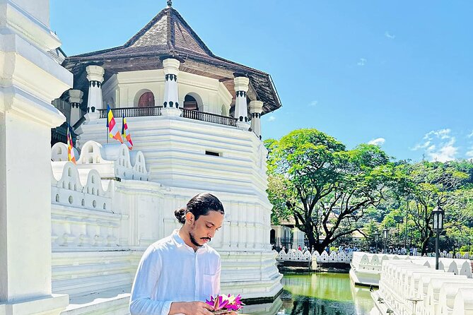 10 Days Sri Lanka Tour with Sudath - Anuradhapura brings ancient Sri Lanka into view
