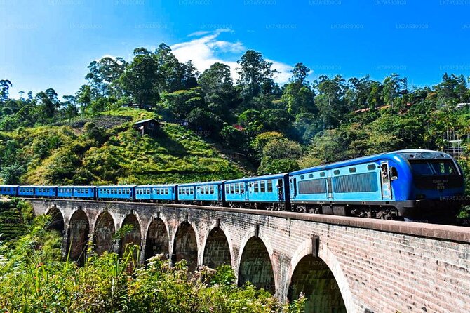 2 Day Tour of Yala & Ella with Hill Country Scenic Train Ride - All Inclusive - Little Adam’s Peak for a compact Ella walk