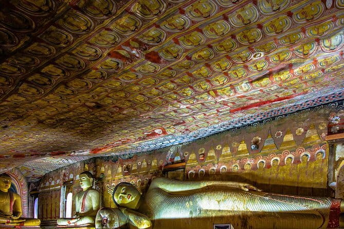 2 Night /3 Days-Highlights of Sri Lanka (Days Can be extended) - Day 2: Dambulla caves and the climb at Sigiriya