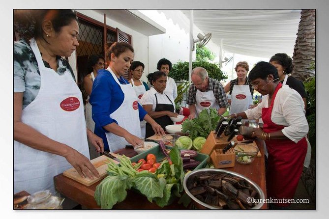 3 hour cooking experience - From Loofah and Beetroot to Chicken and Seafood