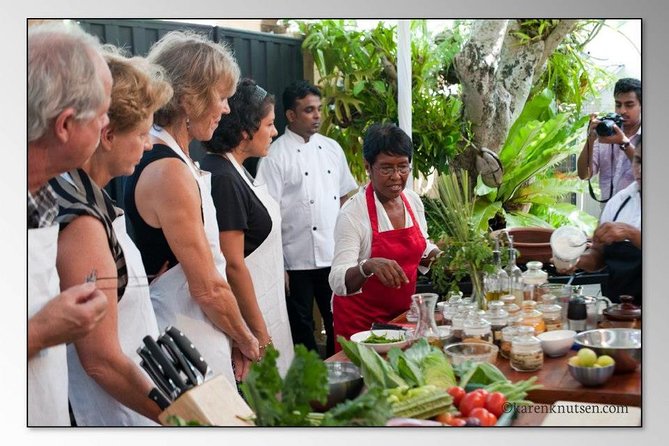3 hour cooking experience - Cooking With Mohara in a Private Studio