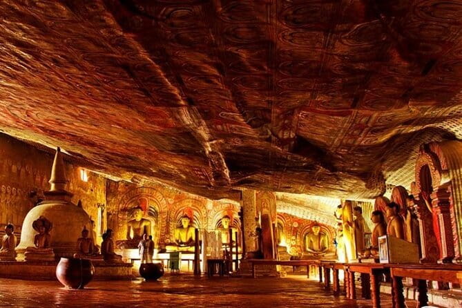 4 Days of Discovery and Delight in Sri Lanka - Day two: Kandy’s sacred temple and the tea hills