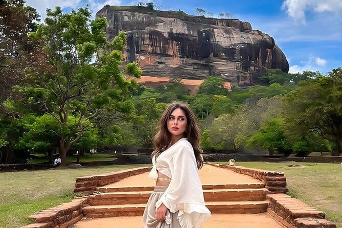 5 Day Sri Lanka Tour : Including Temple of Tooth & Sigiriya Trip - Day 1: Sigiriya, Pidurangala, and Dambulla
