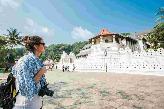 6-Day Sri Lanka Heritage Private Tour - Day 5: Nuwara Eliya and three waterfall stops