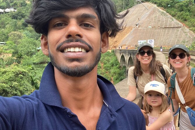 8 Days Sri Lanka Private Round Tour - Sigiriya at sunset, then village life and Dambulla