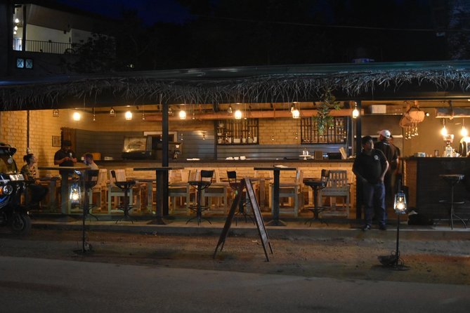 8 Days tour in Sri Lanka with privet driver and accommodations - Day 7: Whale watching and Mirissa at sunset