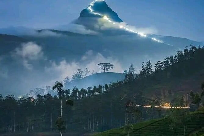 Adam’s Peak Night Hike Experience [One Day & ALL INCLUSIVE] - Why the night climb is the right way to reach Adam’s Peak