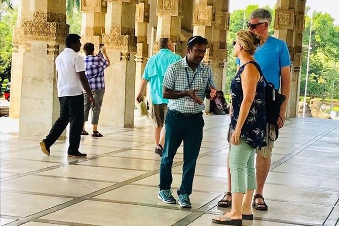 Airport Layover Colombo City tour - Jami Ul-Alfar Mosque and the Red Mosque