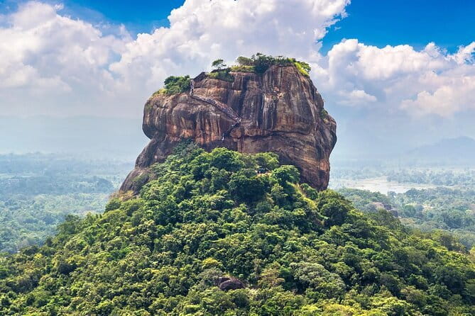 Airport Taxi Transfers from Colombo Airport to Sigiriya - Key points at a glance