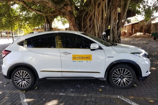 Airport to Kandy Drop - Why a private car helps after a long flight