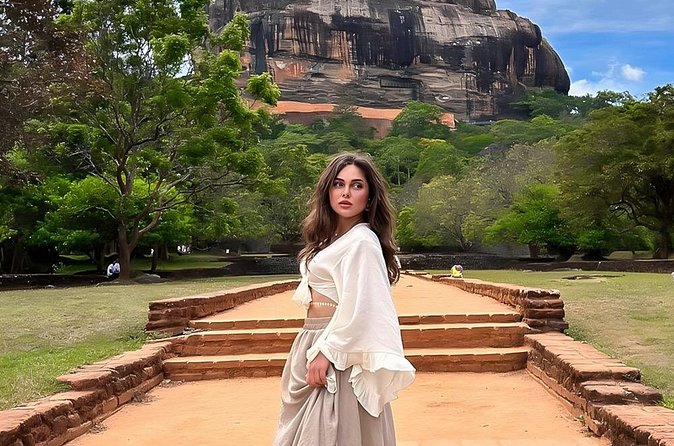 Airport Transfer to Colombo Ella Galle Sigiriya Kandy and More - Ella and Galle: longer road days