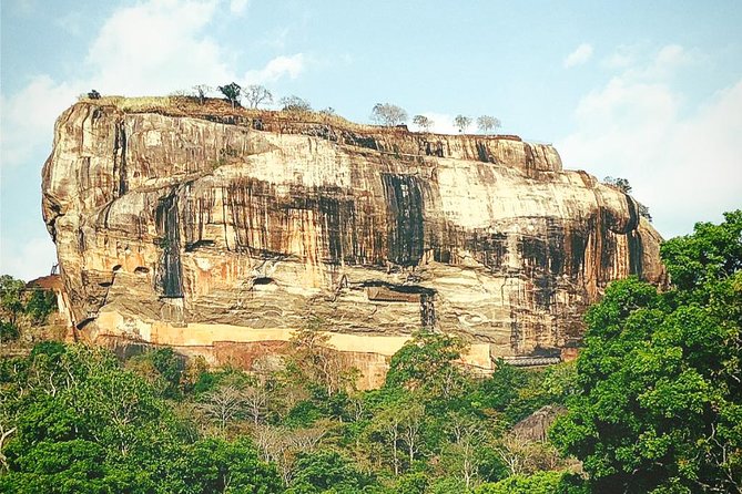 All in one Sri lanka 7nights 8 days for couple price - Why the private vehicle matters