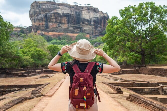 All Inclusive 5-Days Highlights of Sri Lanka - Five days, seven destinations, and a lot of road