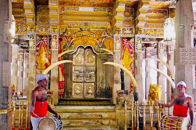 All Inclusive Kandy Private Day Tour From Colombo and Negombo - Two views over Kandy