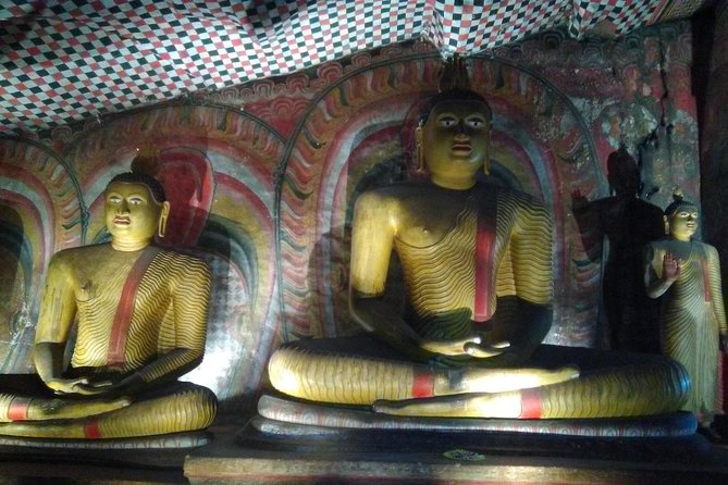 All inclusive Private Day tour Sigiriya, Dambulla & traditional village tour - A short look at Sri Lankan spices and herbs