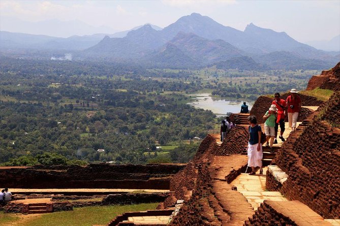 All Inclusive Sigiriya & Dambulla Day Tour from Colombo & Negombo - Food, clothing, and the small details that matter