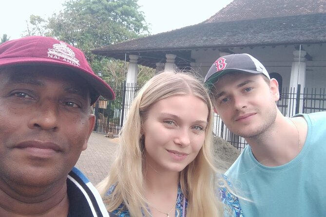 All of Sri Lanka within 10 Days - Elephants, village life, and Polonnaruwa