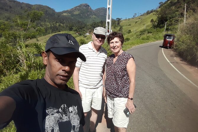 Ambuluwawa Tower and Kandy City Tuk Tuk Tour with Epic views - Lunch at 1:30 PM, with the bill separate
