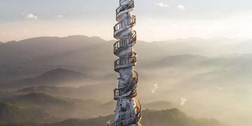 Ambuluwawa Tower & Pinnawala & Kandy Day Tour From Negombo - Climbing the unusual Ambuluwawa Tower