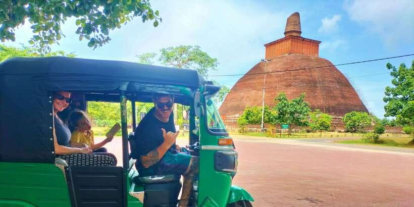 Anuradhapura Private Ancient City Day Tour - Starting at Sri Maha Bodhi and Ruwanwelisaya