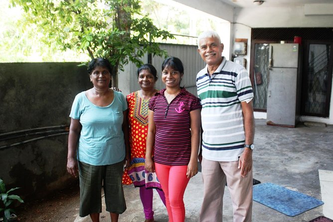 Authentic Sinhalese Cooking Class in Colombo with a Local Family - Key points to know before booking
