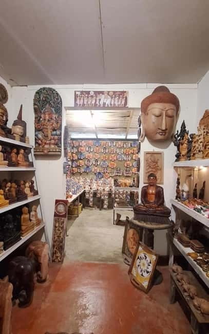 Best Private Kandy City Tour by Tuk Tuk with Local Guide - Wood carving and a family workshop