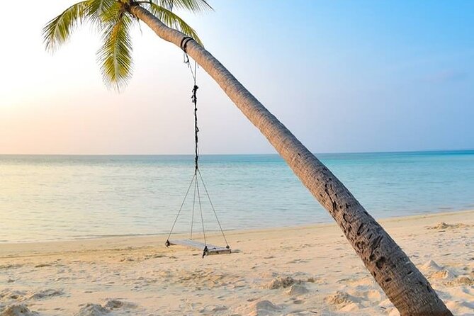 Budget Tours Sri Lanka with 7 Nights accommodation - Day 6: the coast at Mirissa and Hummanaya