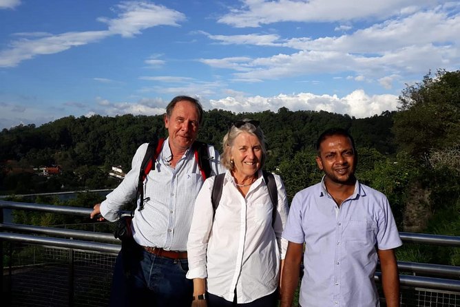 Chauffeur guide and Tour organizer - Planning the route with Praboda