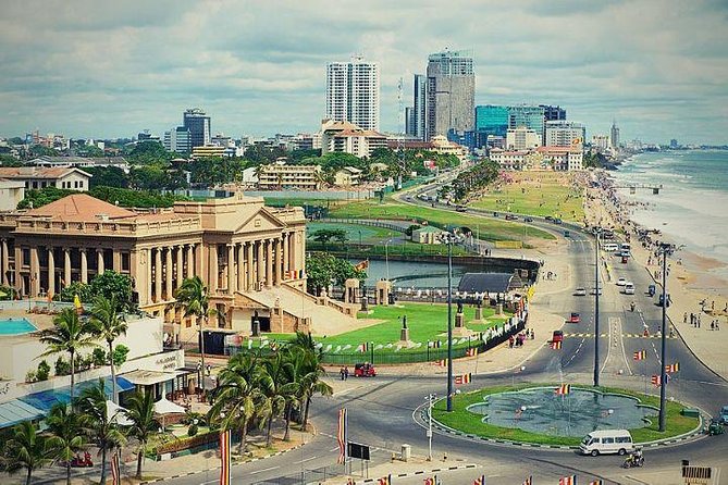 Colombo Airport Layover/Transit City Tour – 5 Hours - Galle Face Green offers a brief look at the coast