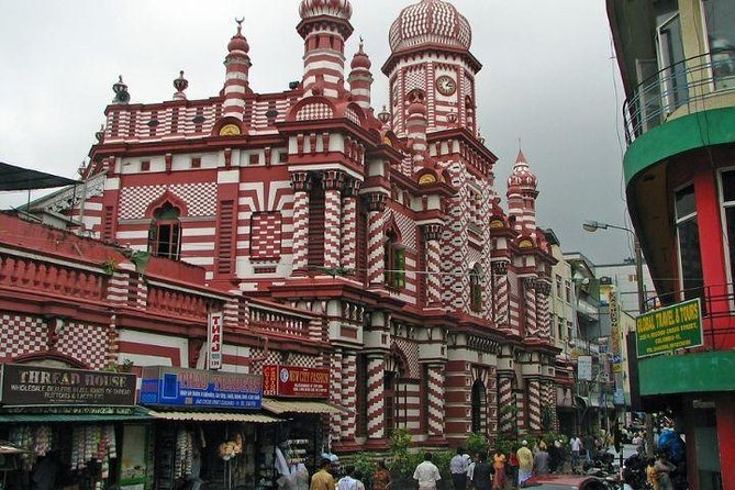 Colombo Airport Layover/Transit City Tour – 5 Hours - Colombo Fort and the lighthouse reveal the colonial port