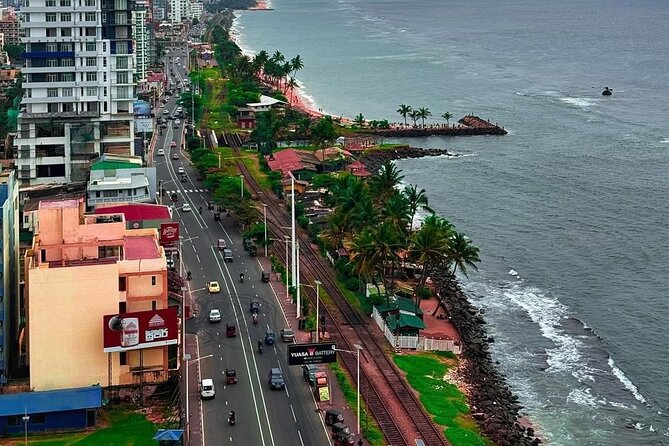 Colombo by Tuk Tuk – Sightseeing Entry Fees included - Mosques, Churches, and the Floating Market