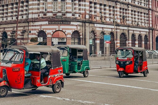 Colombo by Tuk Tuk – Sightseeing Entry Fees included - Port Views, the Lighthouse, and Tea