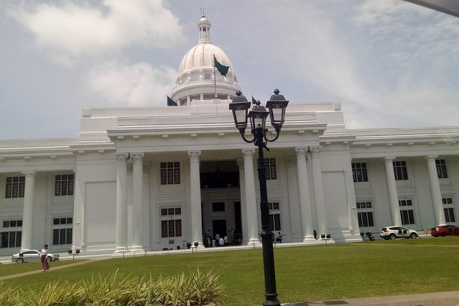 Colombo City Day Tour - The driving matters as much as the stops