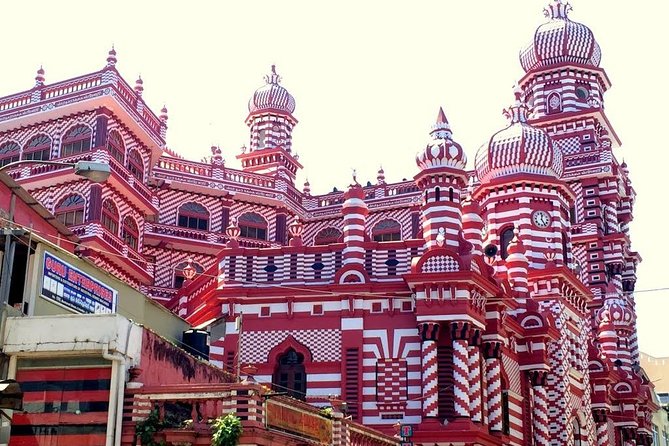 Colombo City Sightseeing - Jami Ul-Alfar Mosque and Colombo’s architectural variety