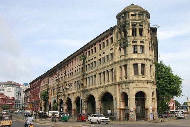 Colombo City Tour by Car – Private & All-Inclusive - Old Town Hall, Kayman’s Gate, and Colombo Fort