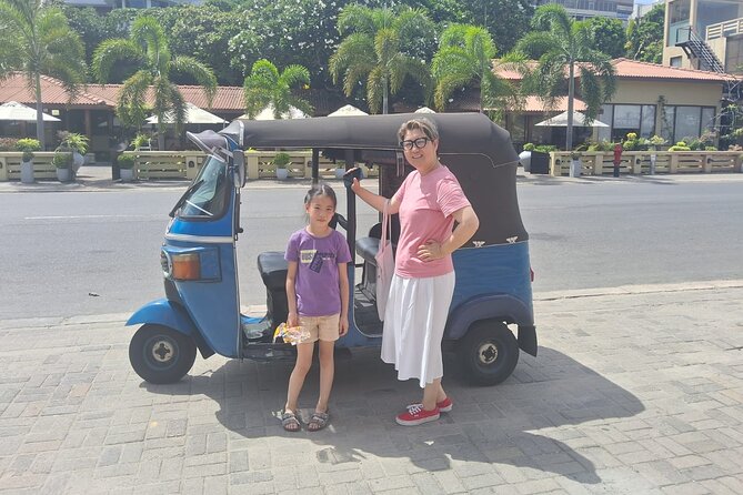 Colombo City Tour By Tuk Tuk Sightseeing -Entry Tickets Included - Independence Memorial Hall and the city’s public spaces