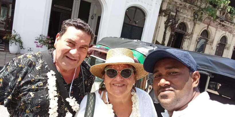 Colombo: City Tour by Tuk Tuk with Pickup - All Inclusive - Independence Memorial Hall and the city’s civic side