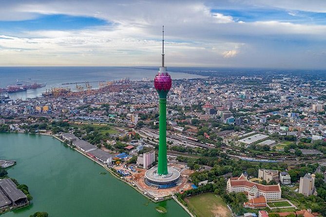 Colombo City Tour from Negombo - Starting with Colombo Fort and the Old Parliament