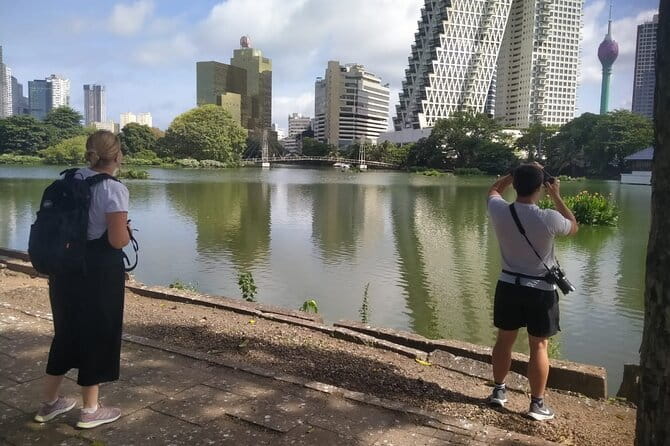 Colombo City Tour with Lunch/Dinner - All Inclusive - Fort combines colonial buildings with working city streets