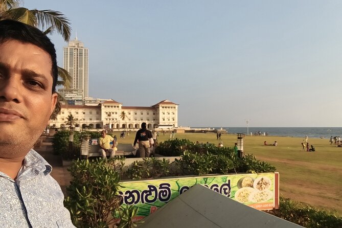 Colombo City Tuk Tuk - The gems shop and Ceylon outlet