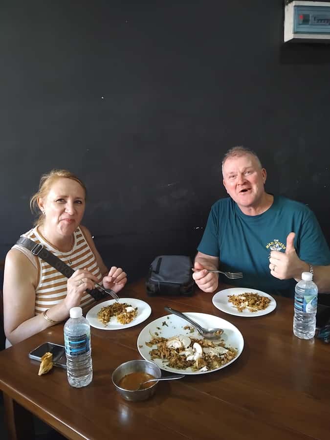 Colombo Foods Tour by Tuk Tuk ( Food chargers included ) - Chicken Kottu Roti and the Noisy Finish