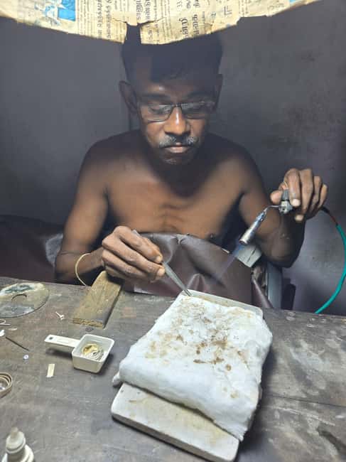 Colombo: Jewelry Workshop Experience 3-6 Hours-Free Jewelry - Three hours at the workbench