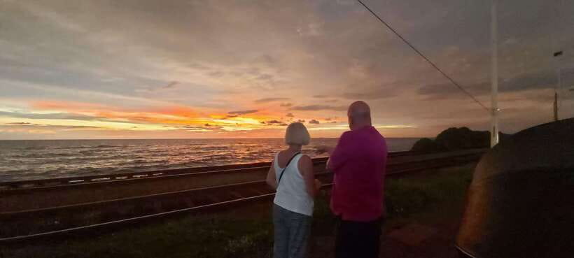 Colombo Local Food Tour by Tuk Tuk – All Inclusive - Seeing Pettah, Lotus Tower and Colombo after dark