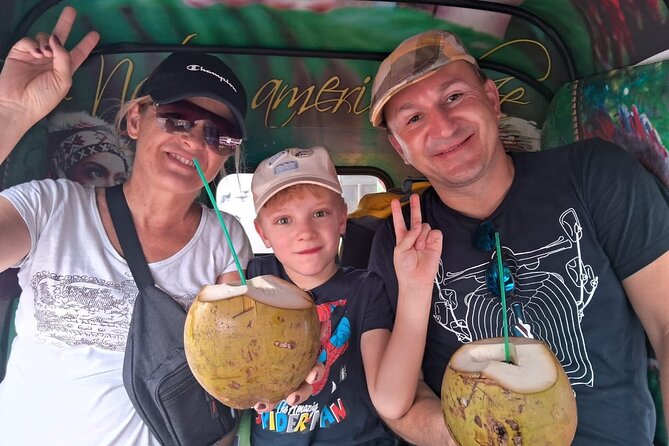 Colombo local Food Tour &City Tour by TukTuk All food Included - A tuk-tuk introduction to Colombo with something to eat at every turn