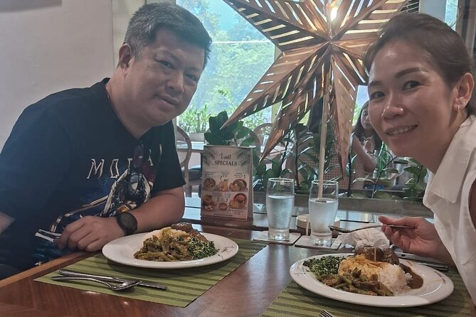 Colombo local Food Tour &City Tour by TukTuk All food Included - Gangaramaya Temple: Colombo’s most eclectic first stop