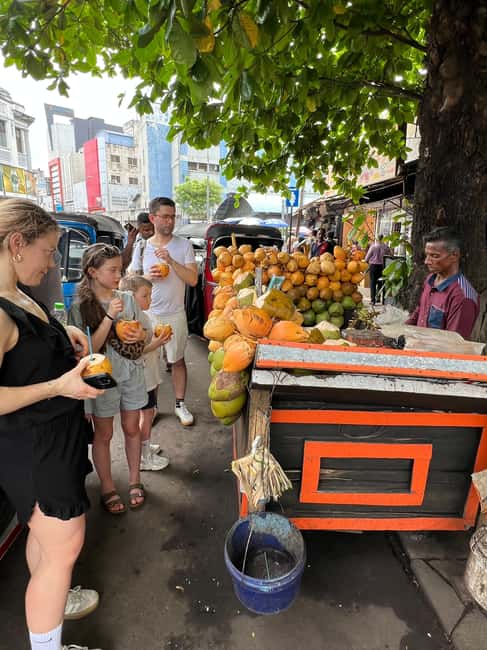 Colombo: Local Food Tour & Sightseeing by Tuk-Tuk with Meals - What the Colombo tuk-tuk food tour is really like