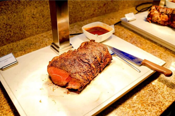 Colombo: Lotus Tower Experience with Lunch or Dinner Buffet - A buffet that covers Sri Lankan and world food