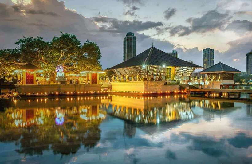 Colombo: One Day Private City Tour With Gangaramaya Temple - Cinnamon Gardens and Colombo’s colonial setting